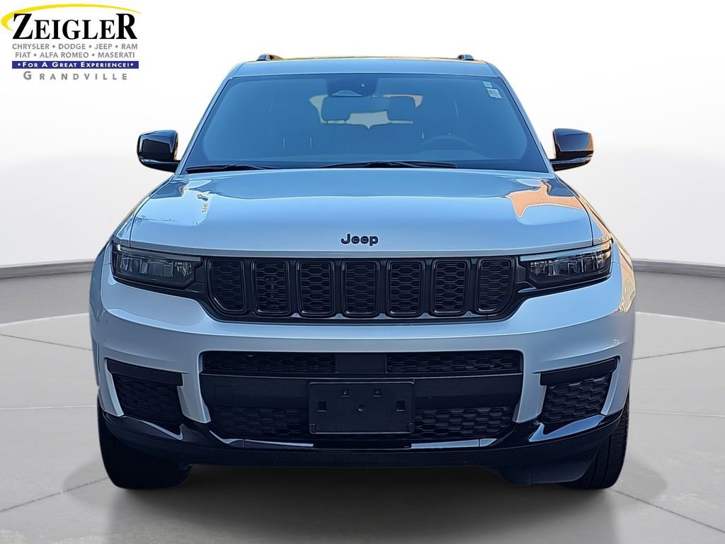 Certified 2023 Jeep Grand Cherokee L Laredo image 2
