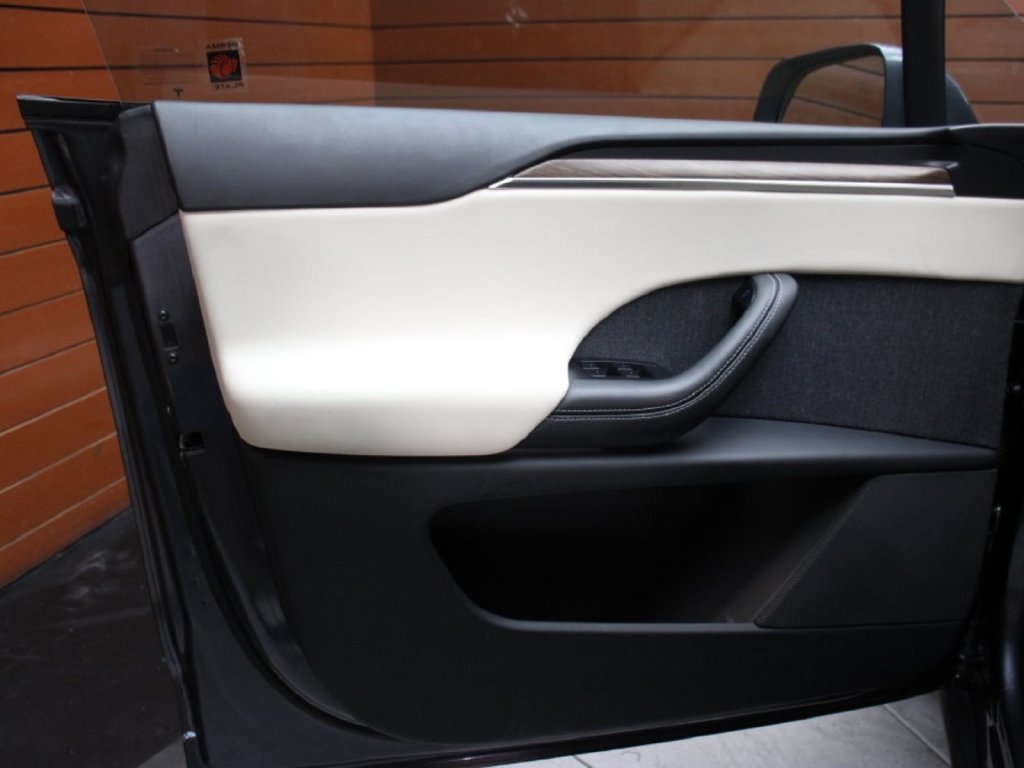 Used 2022 Tesla Model X AWD/4WD image 23
