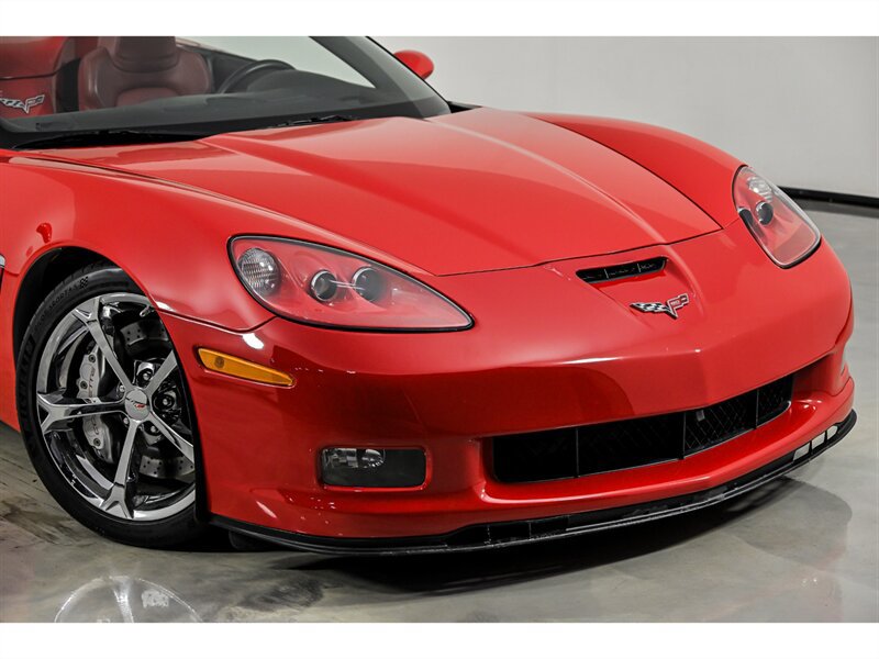 Used 2013 Chevrolet Corvette Grand Sport w/ 3LT Preferred Equipment Group RWD image 2