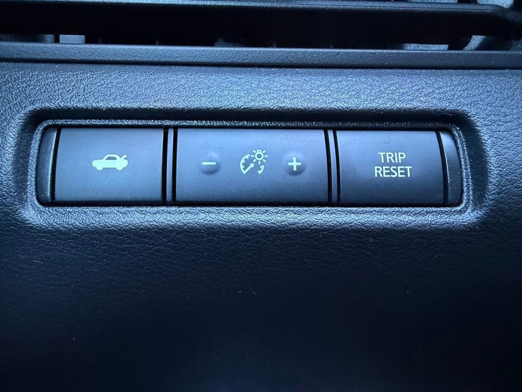 Used 2024 Nissan Altima 2.5 SV image 18