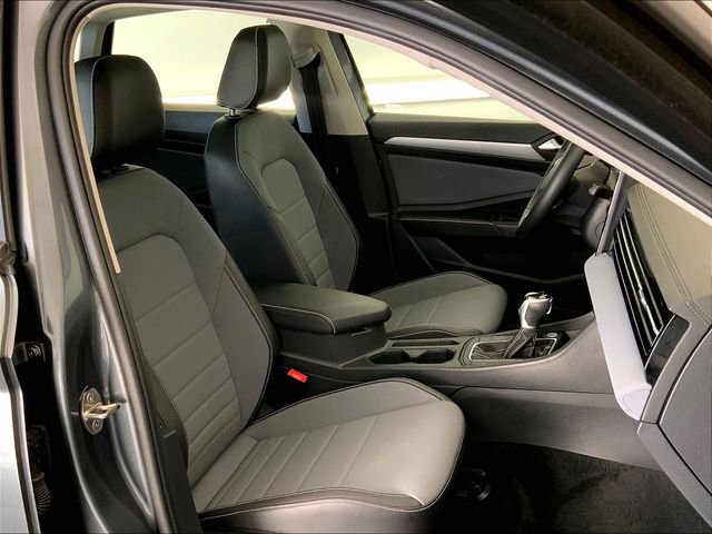 Used 2025 Volkswagen Jetta SE image 7