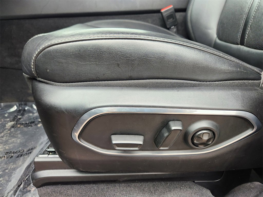 Used 2024 Jeep Wagoneer Series II w/ Flexible Seating Group image 15