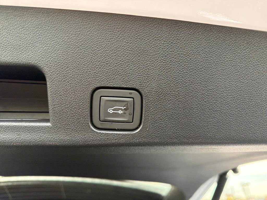 New 2026 Chevrolet Traverse LT image 23