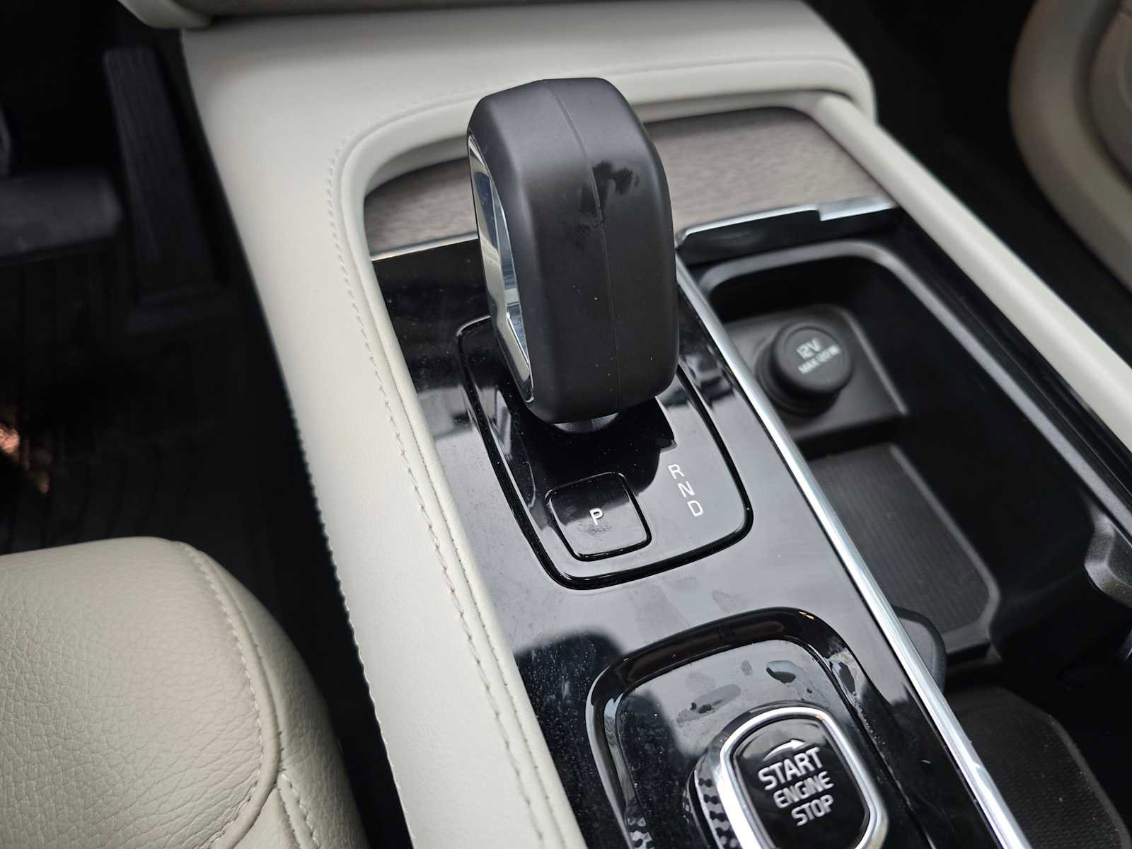 Certified 2023 Volvo XC90 T8 Plus w/ Protection Package Premier image 31