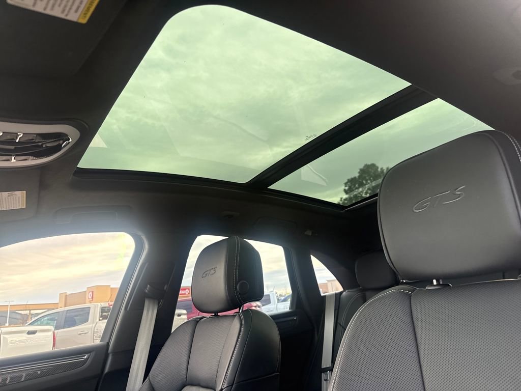 Used 2025 Porsche Macan GTS image 21