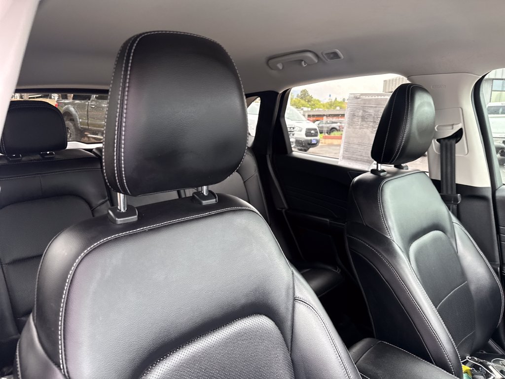 Used 2021 Ford Escape SEL FWD image 32