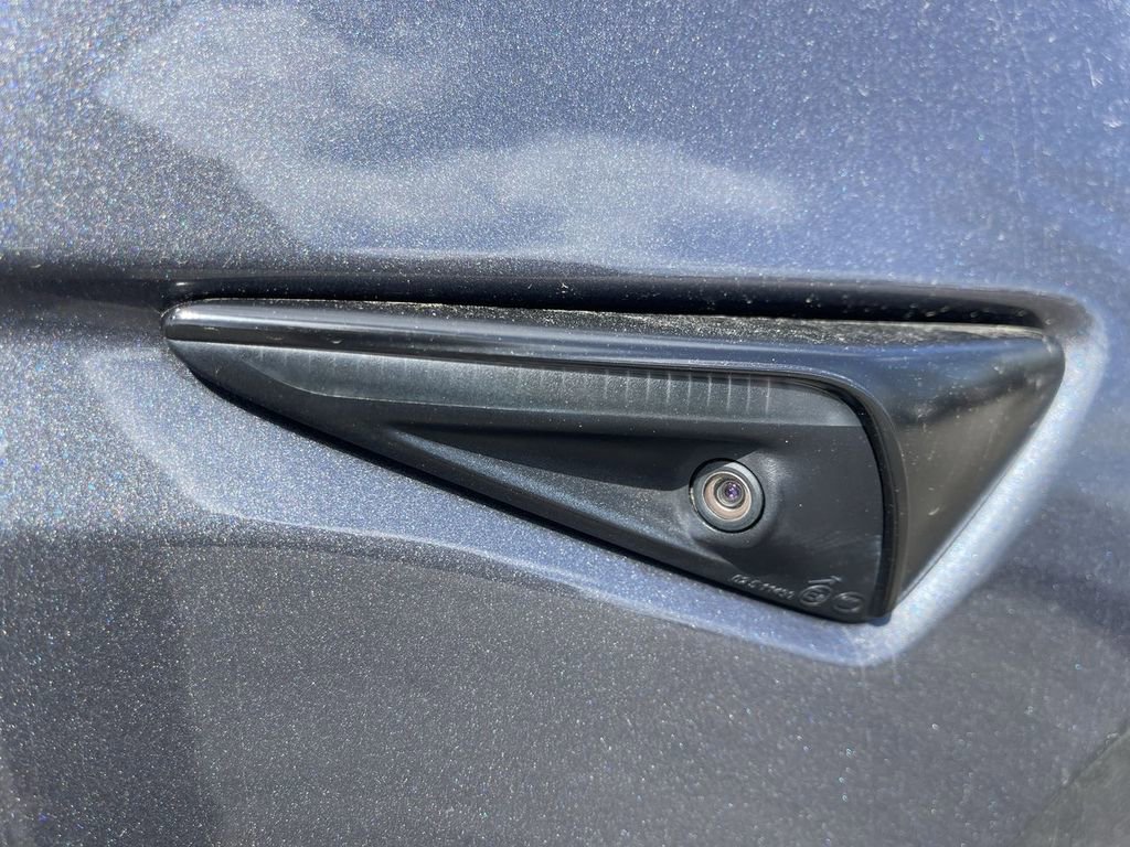 Used 2023 Tesla Model Y Long Range image 12