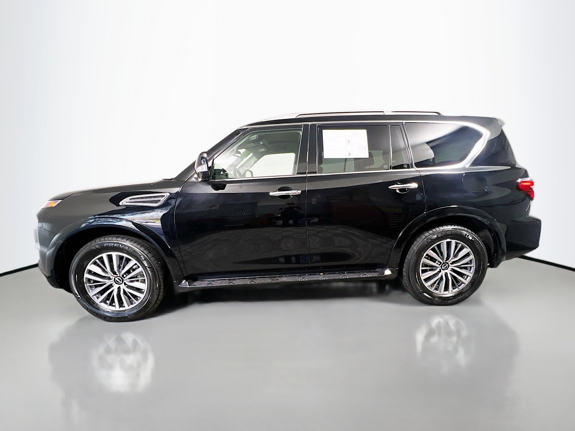 Used 2024 Nissan Armada SL image 9