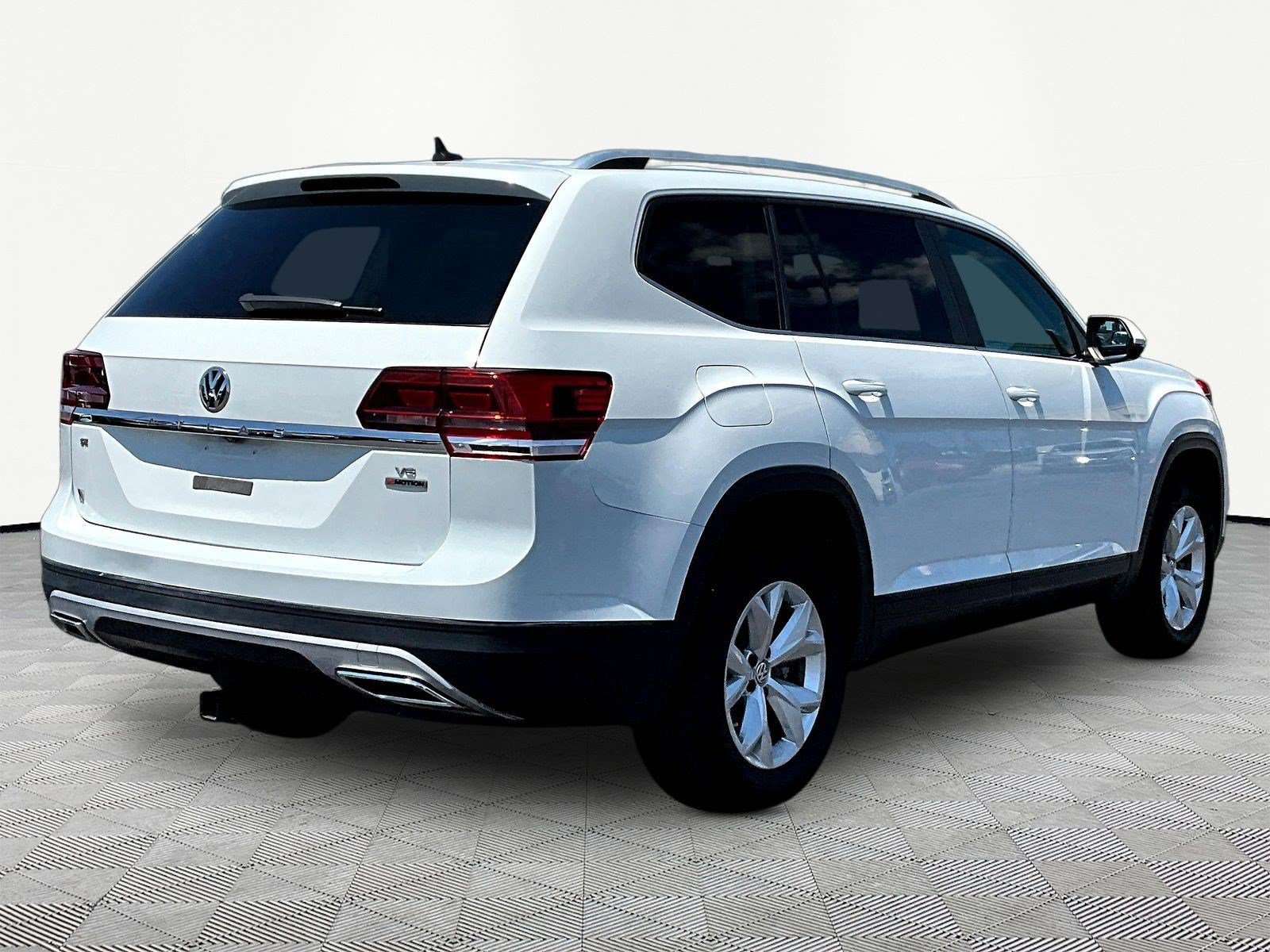 Used 2018 Volkswagen Atlas SE AWD/4WD image 6