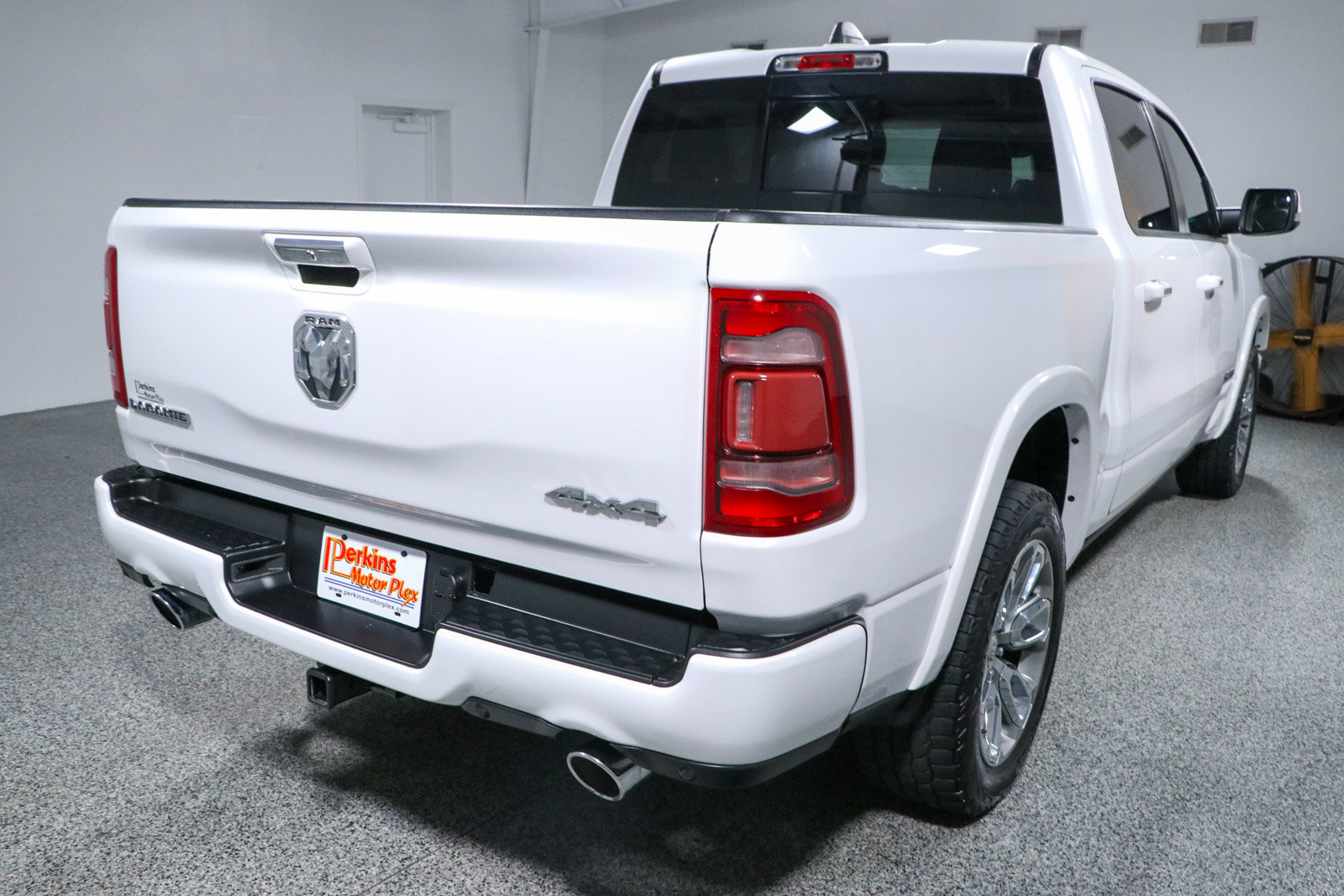 Used 2022 RAM 1500 Laramie w/ Laramie Southwest Edition AWD/4WD image 7