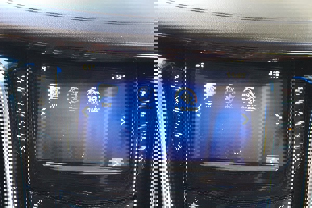 Used 2015 Cadillac Escalade ESV Premium image 53