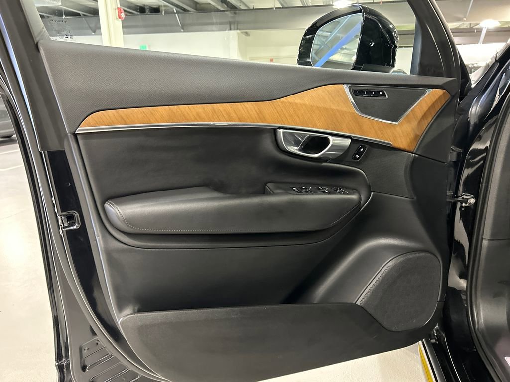 Certified 2023 Volvo XC90 B5 Plus w/ Protection Package image 9
