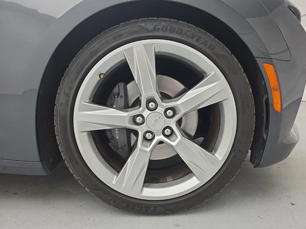 Used 2017 Chevrolet Camaro SS RWD image 20