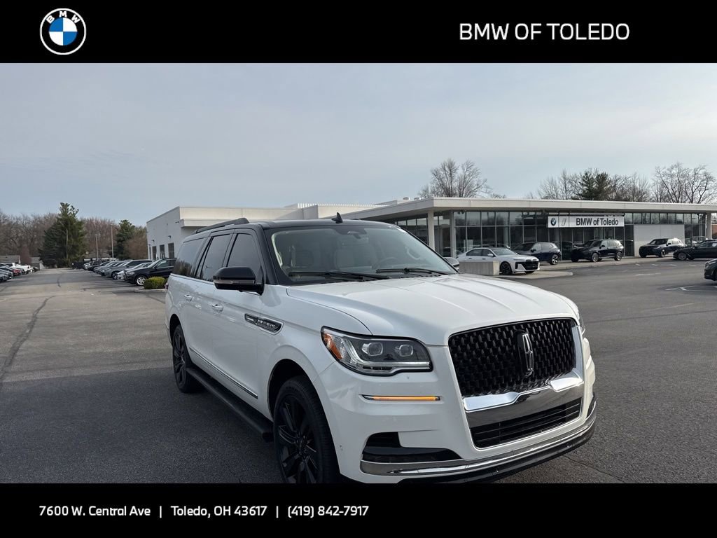 Used 2023 Lincoln Navigator L Black Label image 1