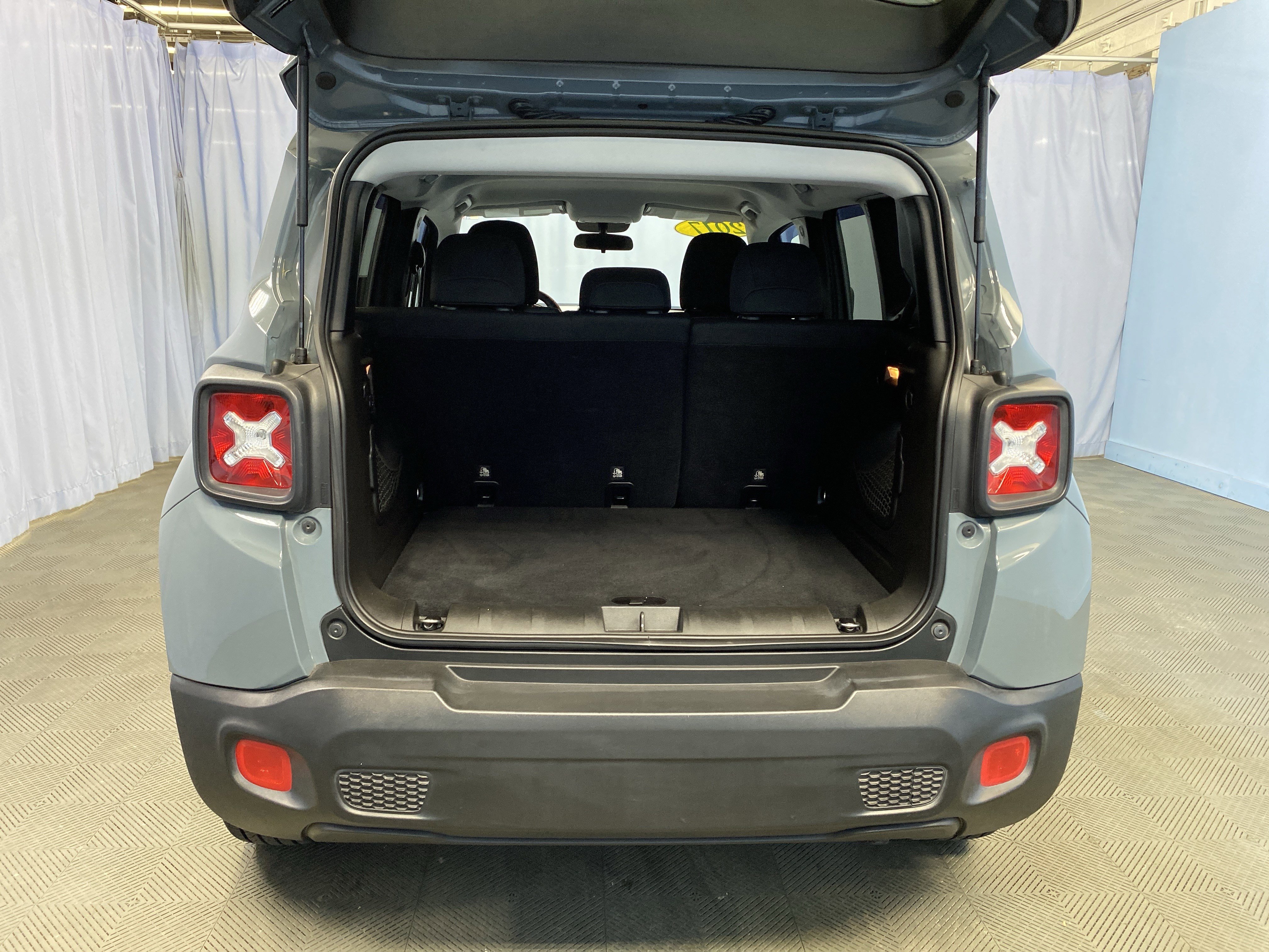 Certified 2017 Jeep Renegade Sport w/ Power & Air Group image 31