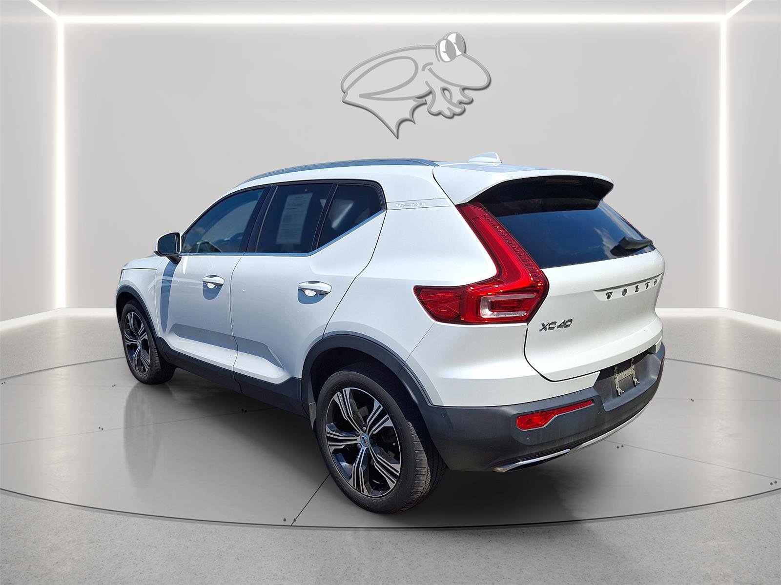 Used 2020 Volvo XC40 T5 Inscription w/ Protection Package Premier AWD/4WD image 2