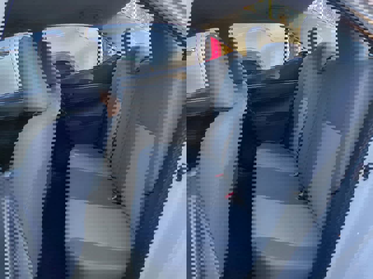 Used 2015 Toyota Corolla L image 12