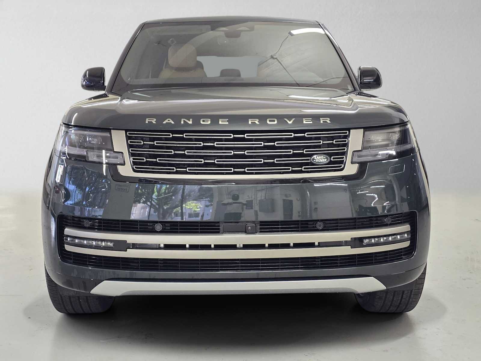 New 2026 Land Rover Range Rover Long Wheelbase SE AWD/4WD image 8