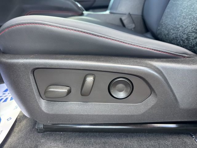 Used 2024 Chevrolet Colorado Z71 w/ Z71 Convenience Package 2 AWD/4WD image 13