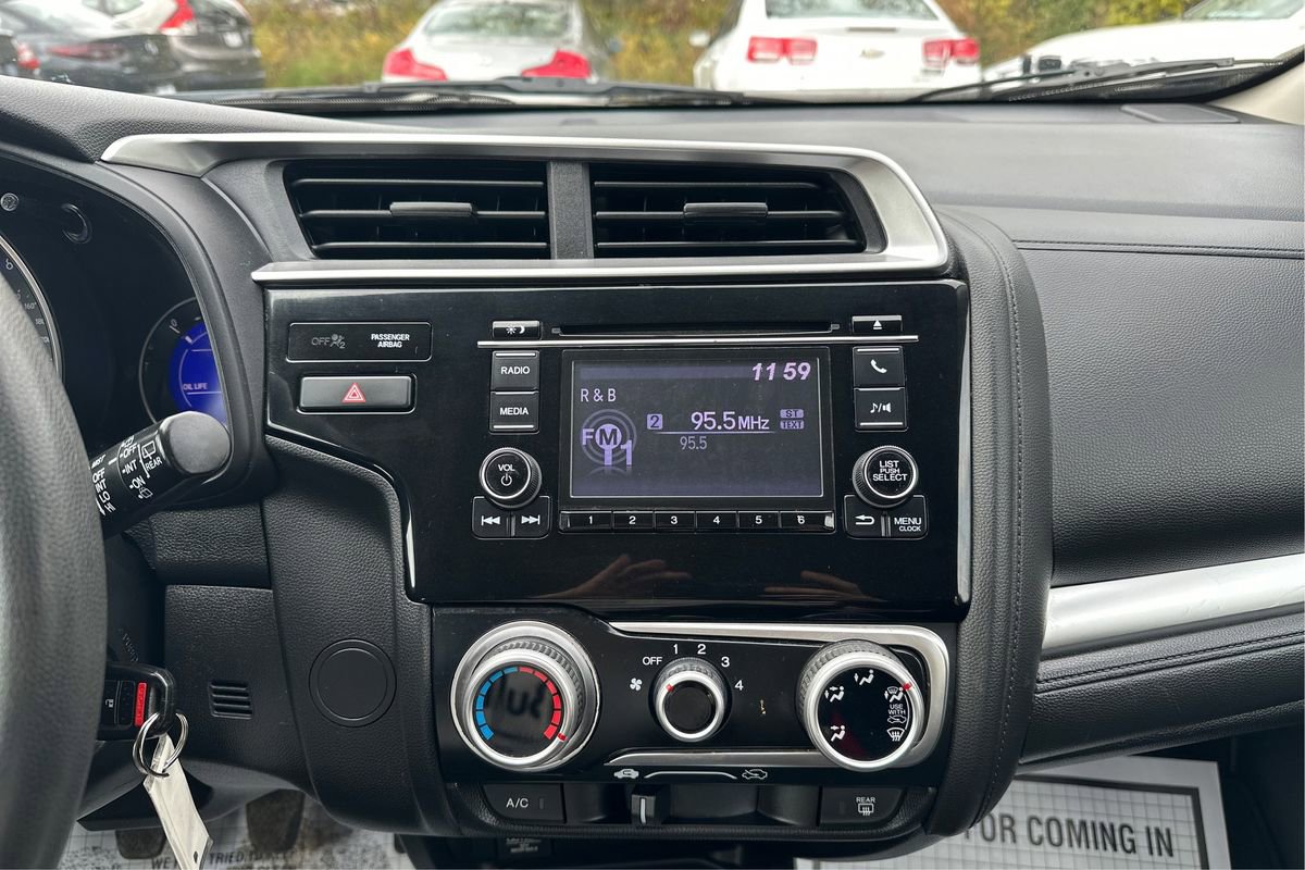 Used 2018 Honda Fit LX image 12