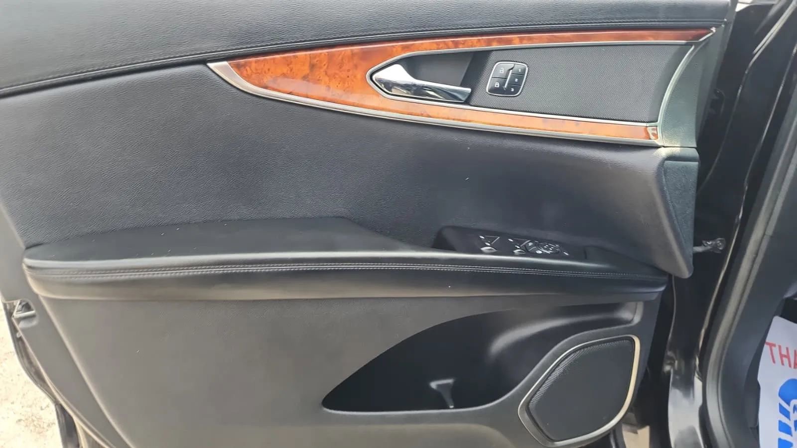 Used 2018 Lincoln MKX Reserve image 16