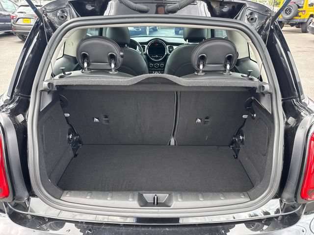 Used 2022 MINI Cooper 2-Door Hardtop FWD image 12