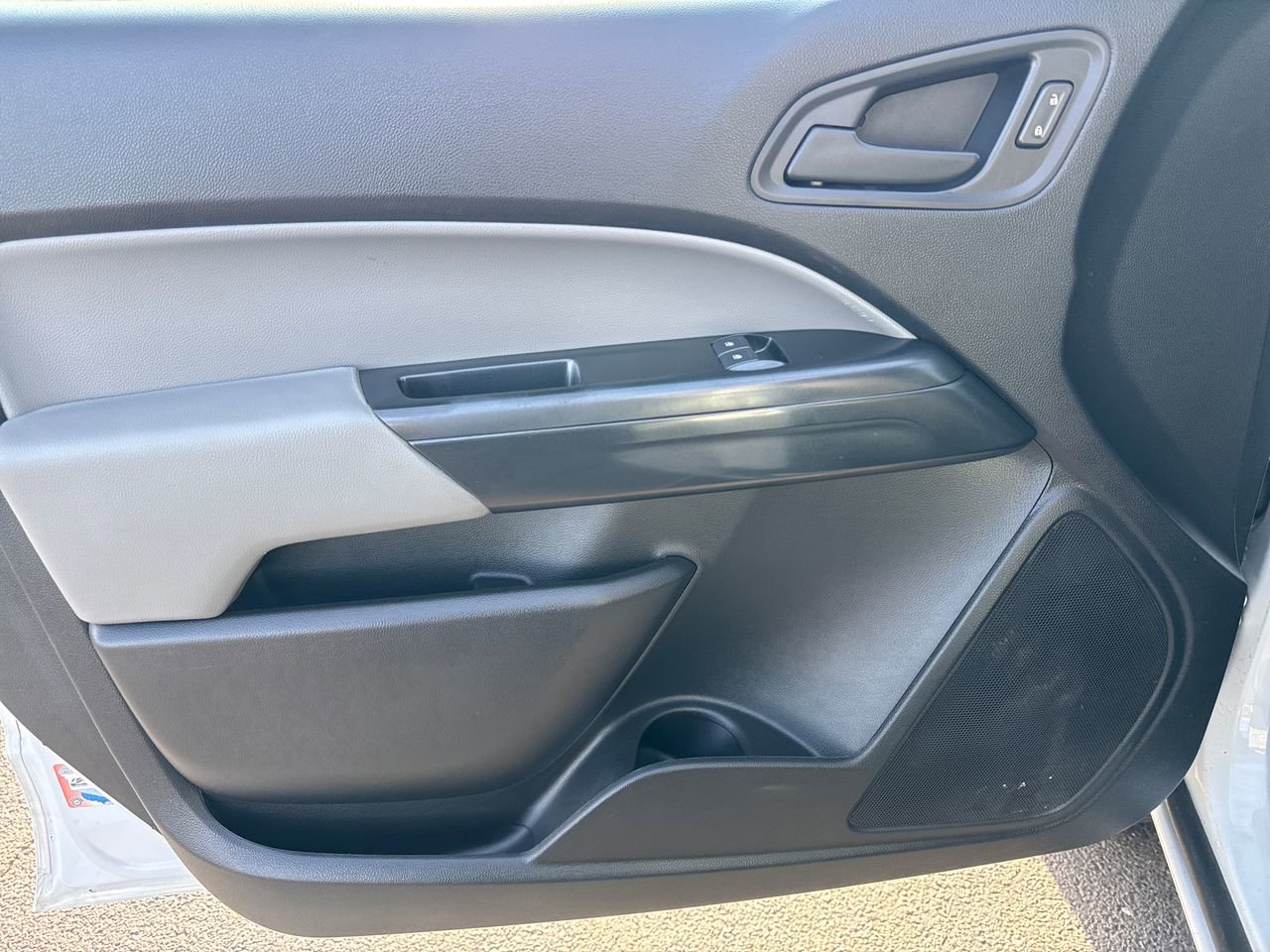 Used 2018 Chevrolet Colorado W/T image 17