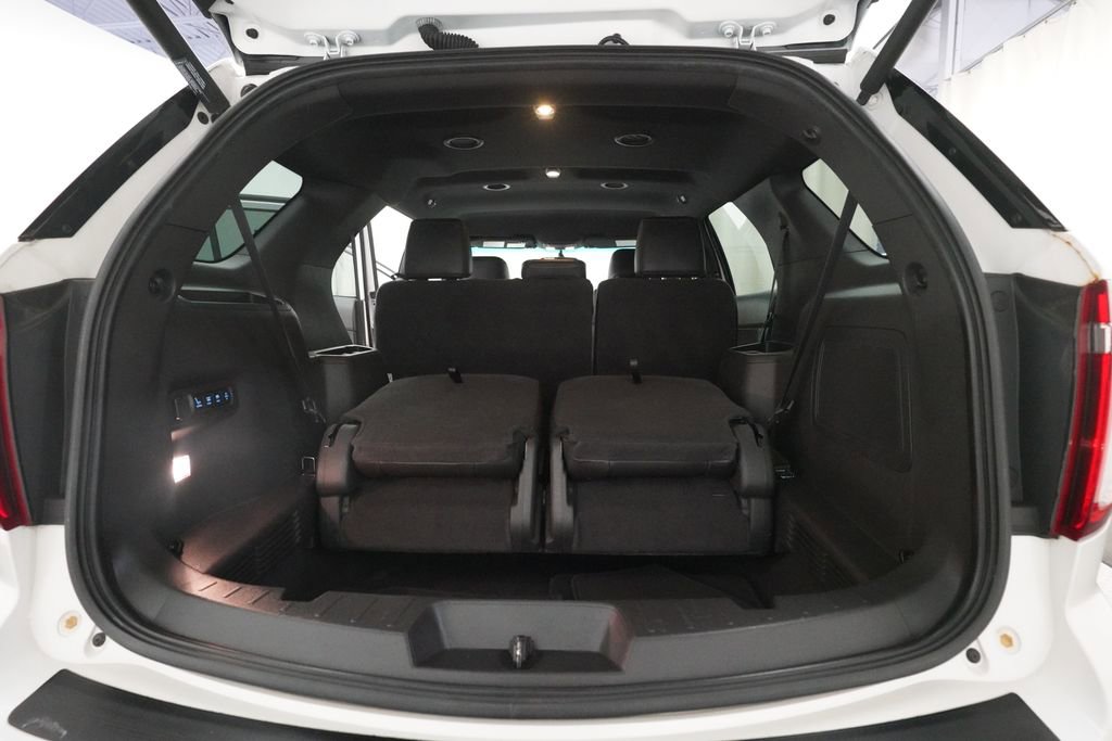 Used 2014 Ford Explorer Limited w/ Equipment Group 301A AWD/4WD image 10