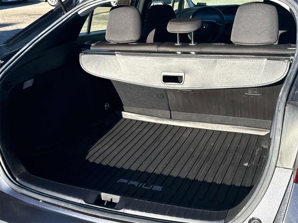 Certified 2020 Toyota Prius L Eco image 8