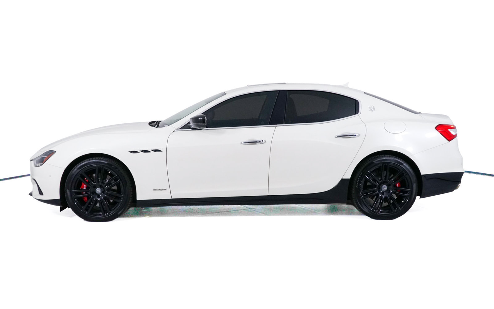 Used 2018 Maserati Ghibli S GranSport Q4 AWD/4WD image 2