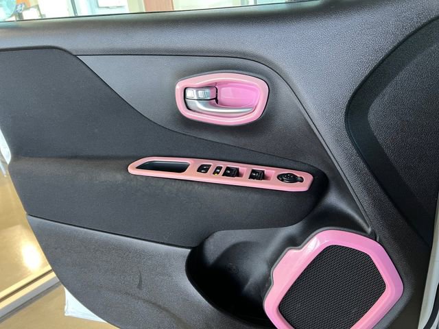 Used 2016 Jeep Renegade Latitude image 15