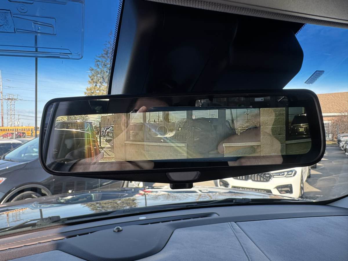 Used 2018 Cadillac Escalade Premium Luxury image 22