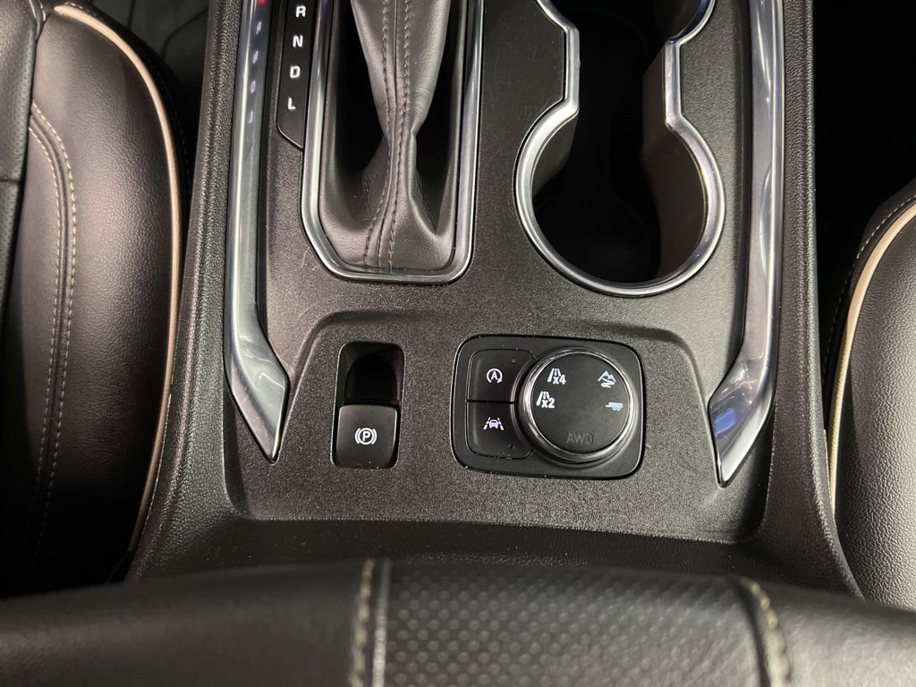 Used 2022 Chevrolet Traverse Premier AWD/4WD image 17