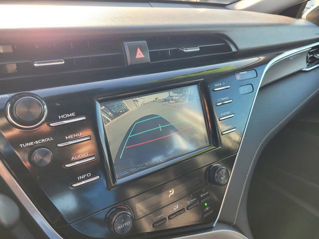 Used 2018 Toyota Camry SE FWD image 13