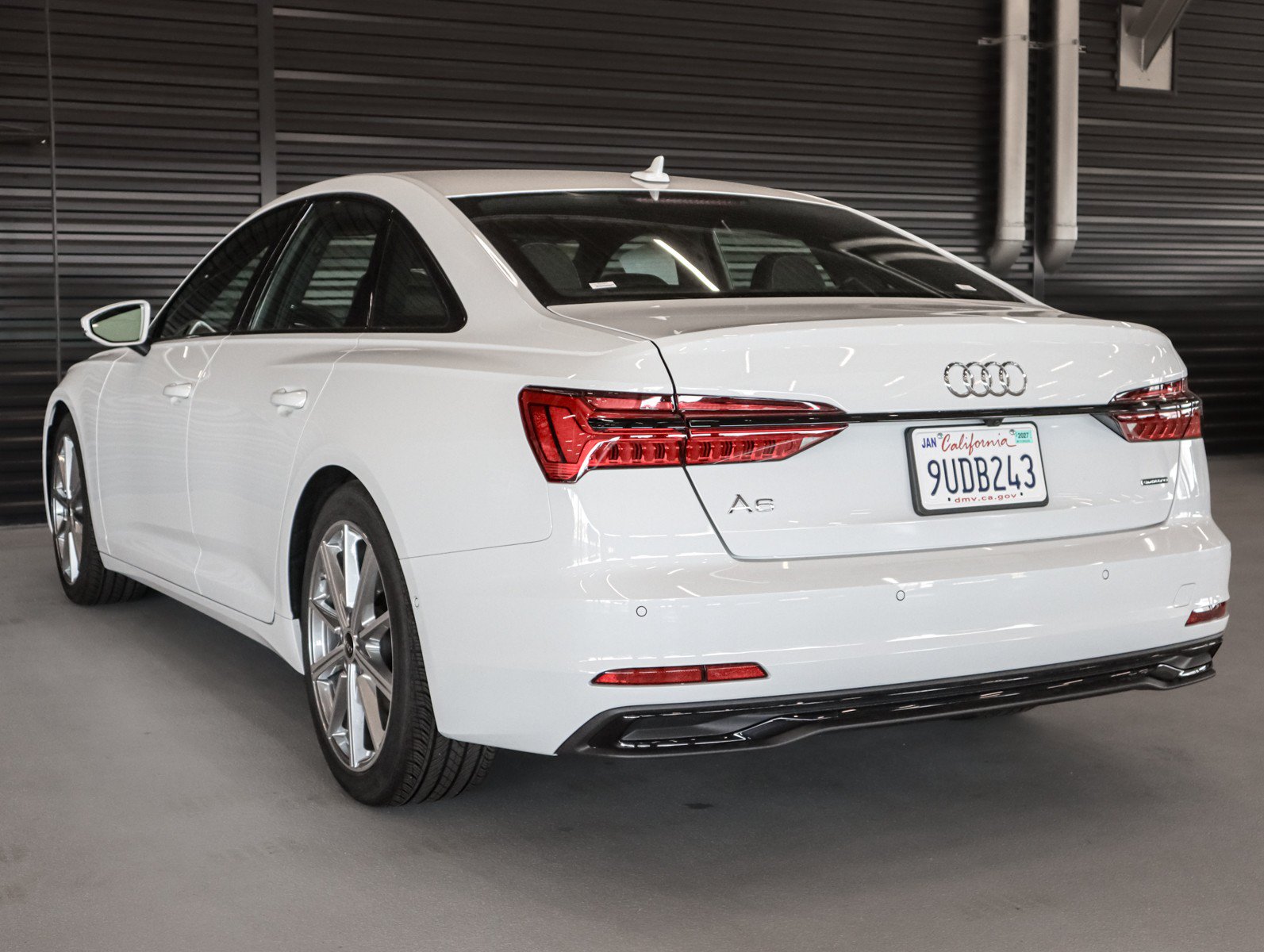 Certified 2025 Audi A6 Premium Plus w/ Premium Plus Package AWD/4WD image 2