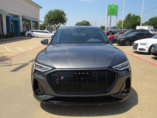 Used 2023 Audi e-tron S Premium Plus w/ Black Optic Package AWD/4WD image 3
