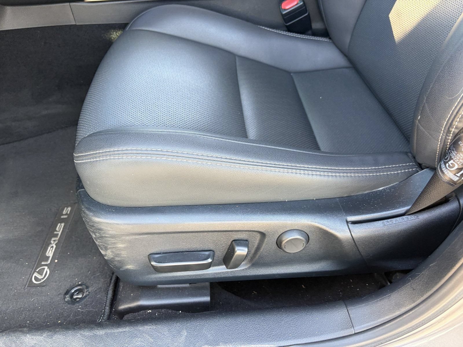 Used 2020 Lexus IS 300 RWD image 22