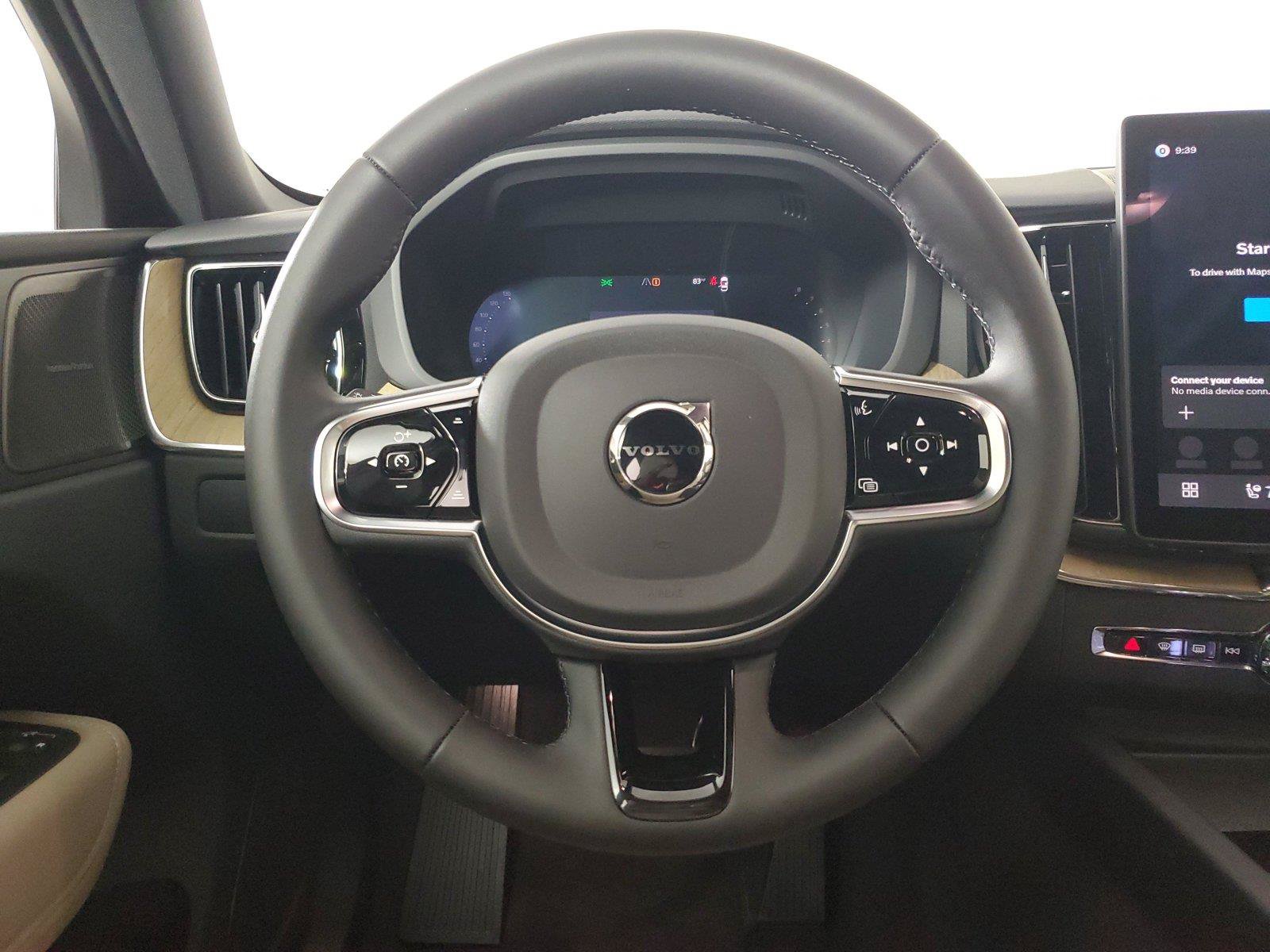 New 2027 Volvo XC60 B5 Plus AWD/4WD image 16