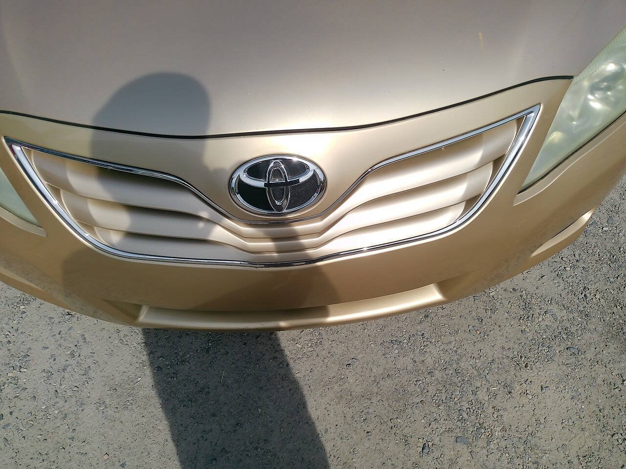 Used 2010 Toyota Camry LE FWD image 20