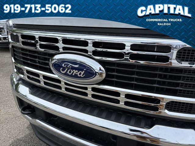 New 2026 Ford F450 XL w/ XL Chrome Package image 10