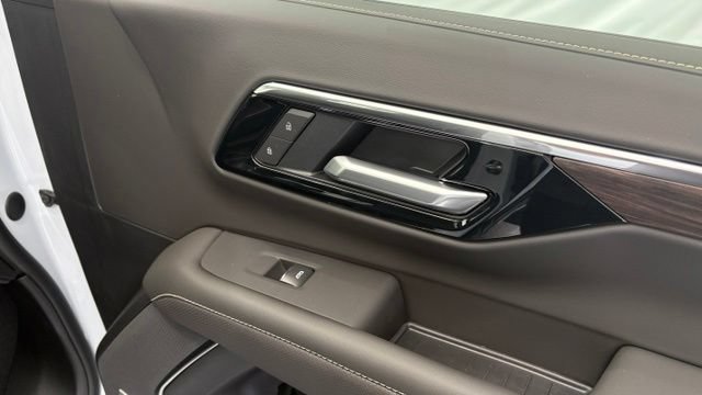 New 2026 Chevrolet Suburban Premier AWD/4WD image 28