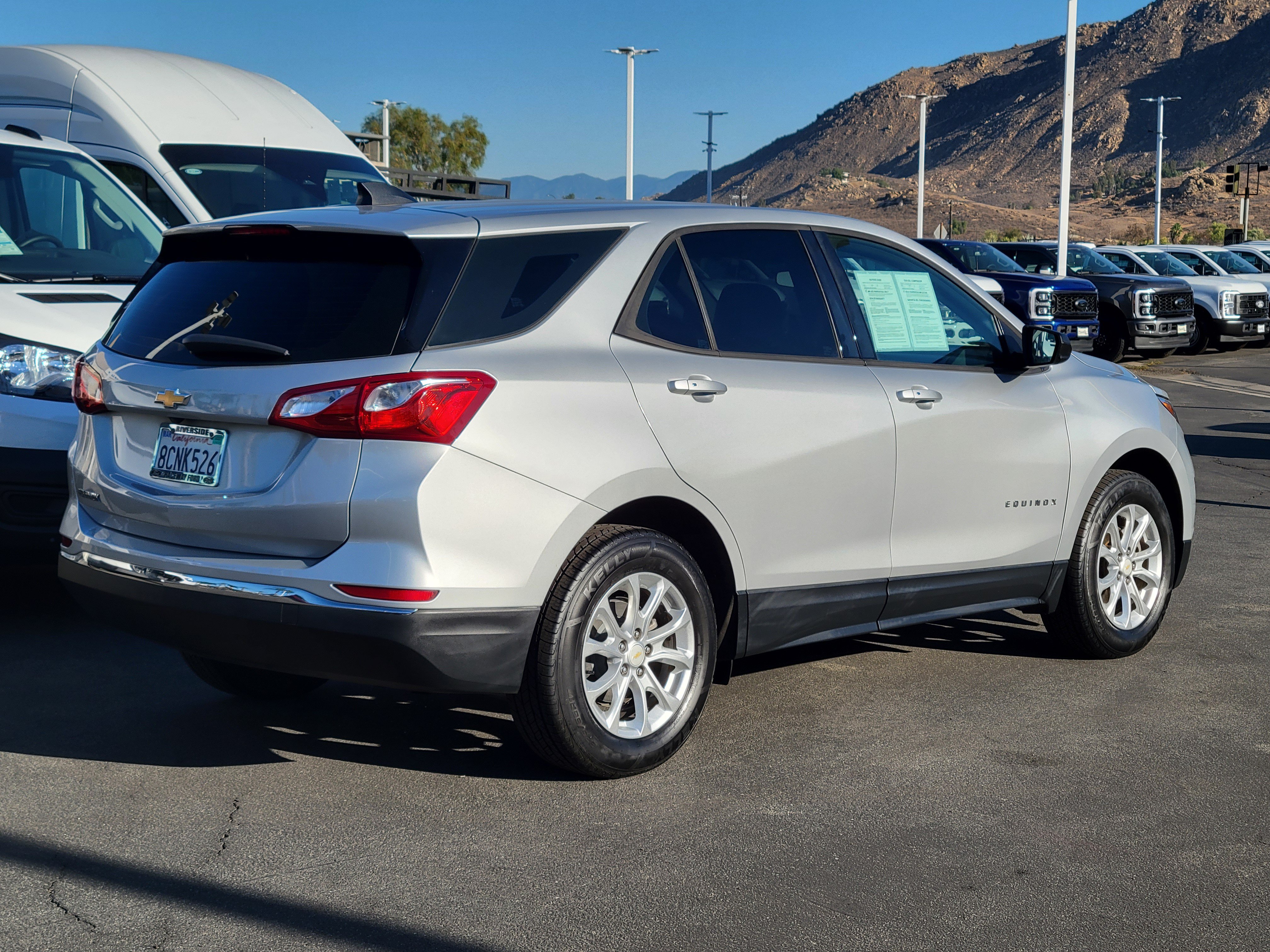 Used 2018 Chevrolet Equinox LS FWD image 2