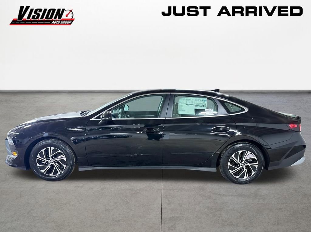 New 2026 Hyundai Sonata Blue FWD image 8