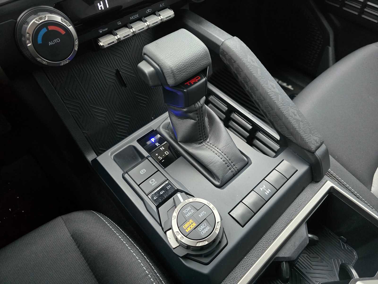 Certified 2025 Toyota Tacoma TRD Off-Road image 38