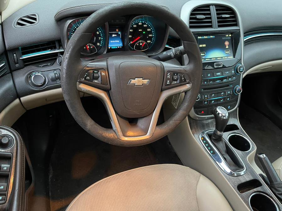 Used 2016 Chevrolet Malibu LT image 24