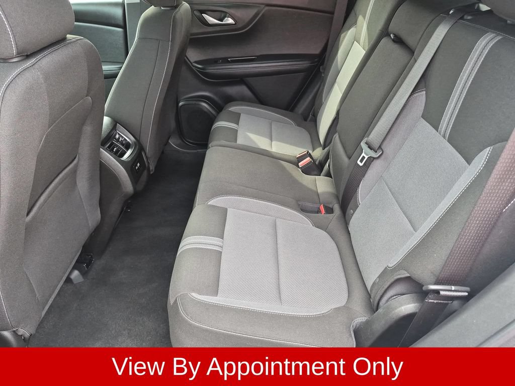 Used 2025 Chevrolet Blazer LT FWD image 28