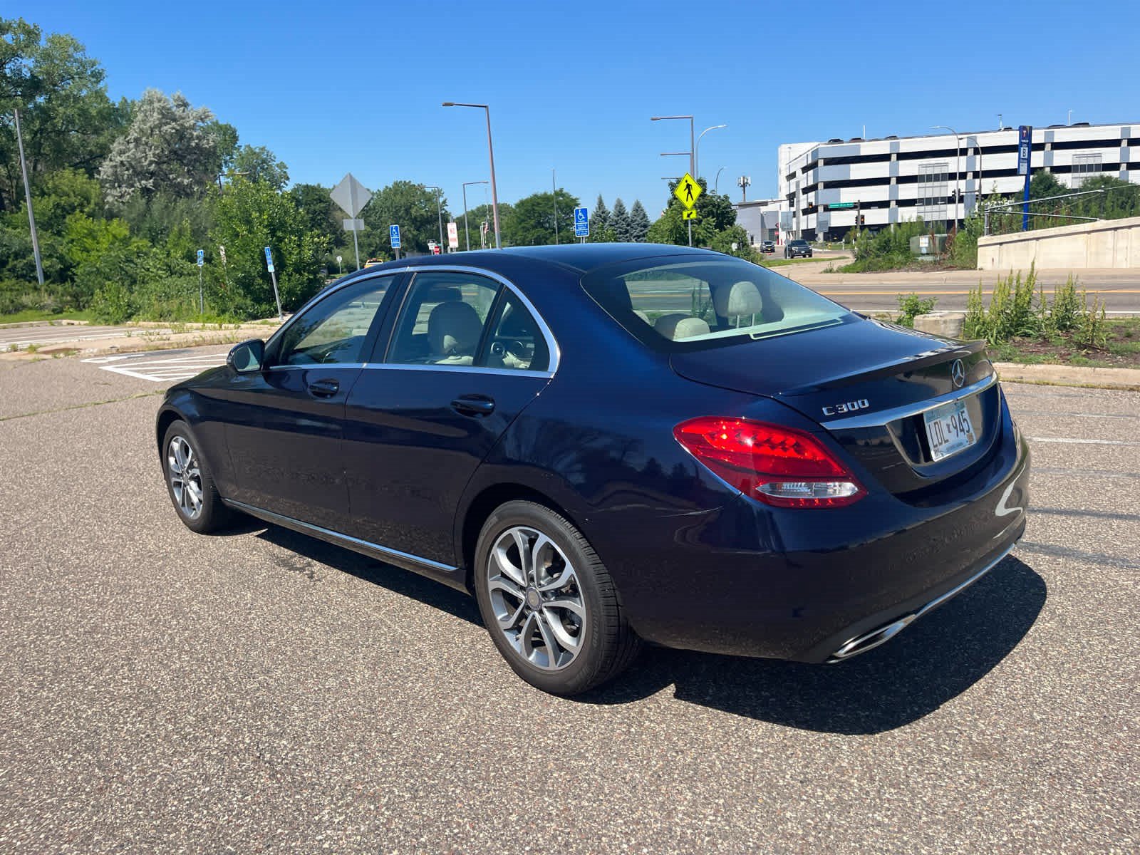 Used 2016 Mercedes-Benz C 300 4MATIC Sedan image 3