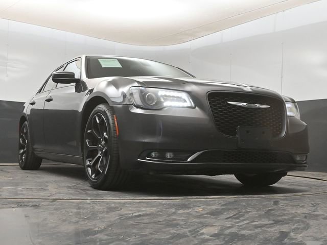 Used 2019 Chrysler 300 S image 10