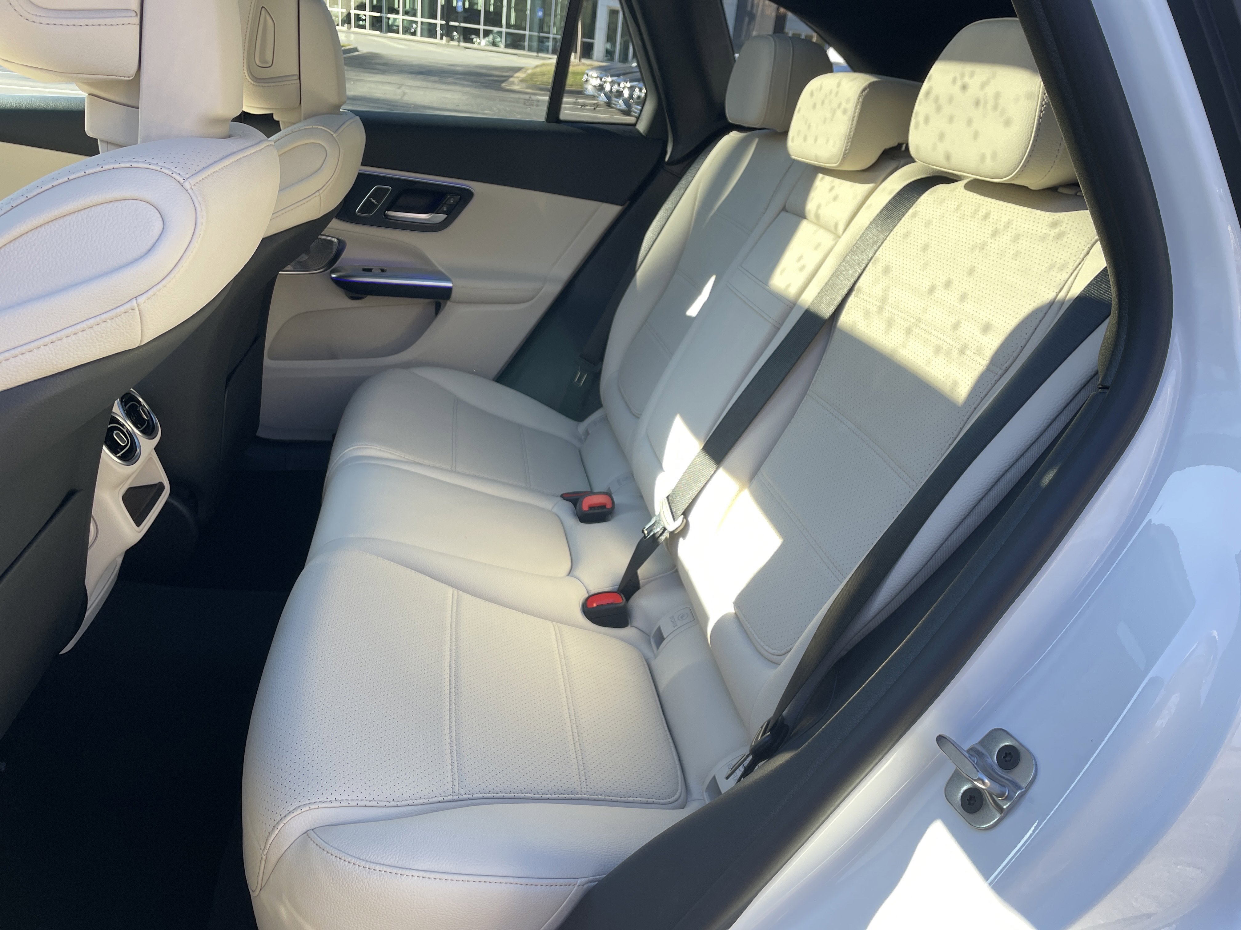 New 2026 Mercedes-Benz GLC 300 image 37