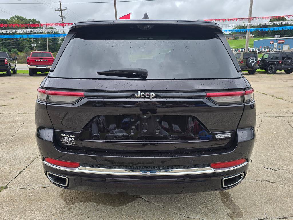 Used 2023 Jeep Grand Cherokee Overland w/ Luxury Tech Group IV AWD/4WD image 4